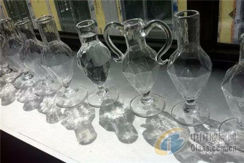 什么是玻璃的吹制工艺 玻璃的制作工艺流程,行业资讯